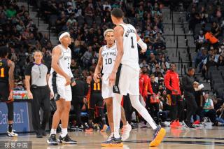 极的团队文 极的团队文