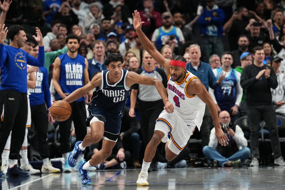 两位年轻的 两位年轻的